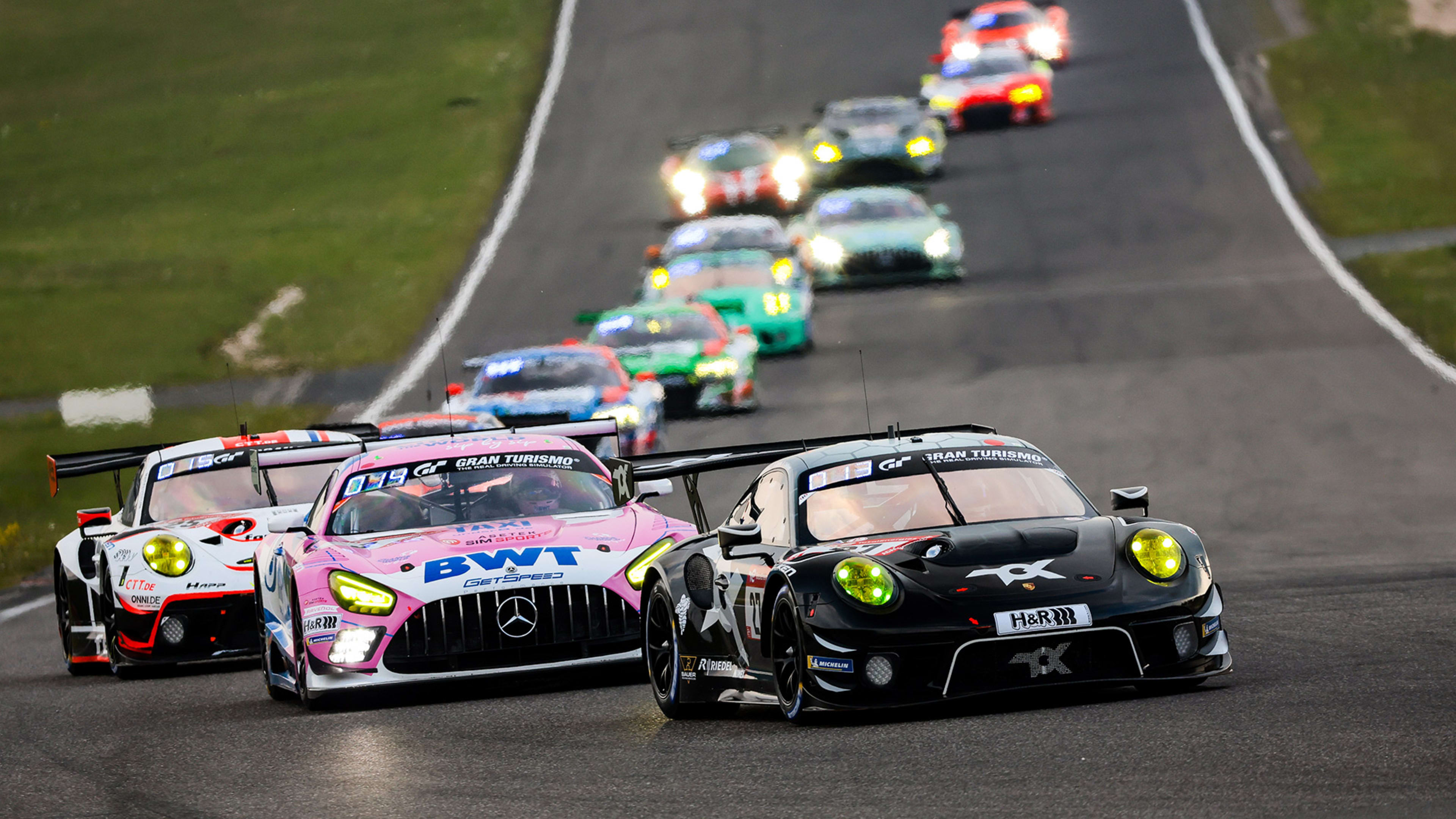 Race And Win Prizes In Forza Motorsport With The Logitech McLaren G Challenge